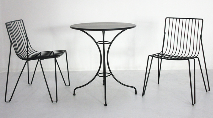 Black powder coated metal wire bistro cafe table and chair set