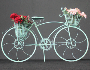 Event accents decoration of green large bicycles for wedding photography ironwork window props, flower car frames for wedding